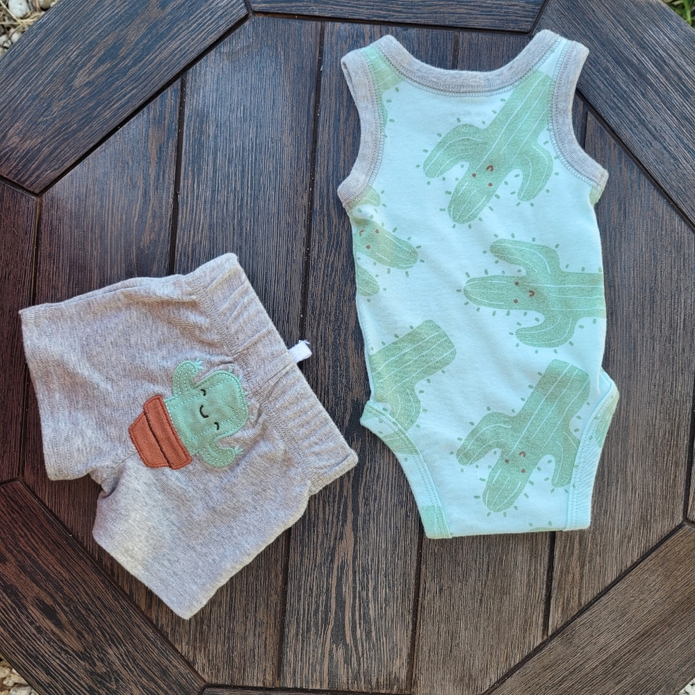 Carters Newborn Onesie and Shorts Set